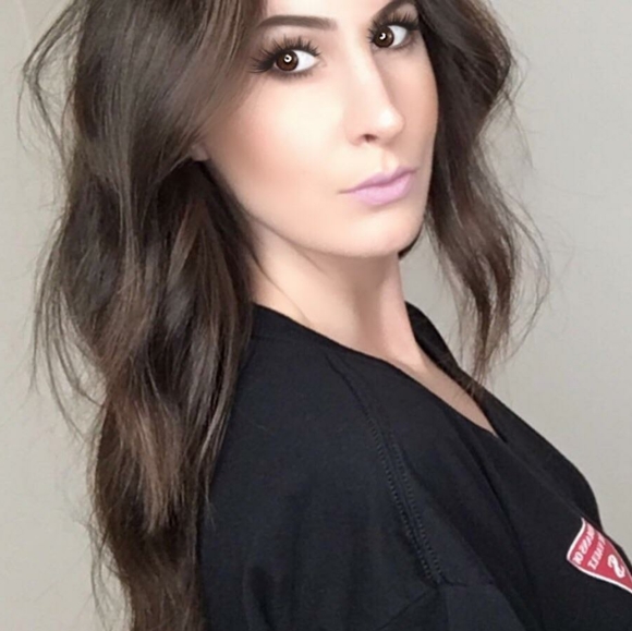 Meet your Posher, Kimberly - Picture 1 of 1